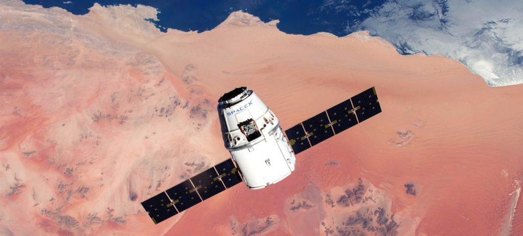 La navicella Crew Dragon di SpaceX in orbita intorno alla Terra