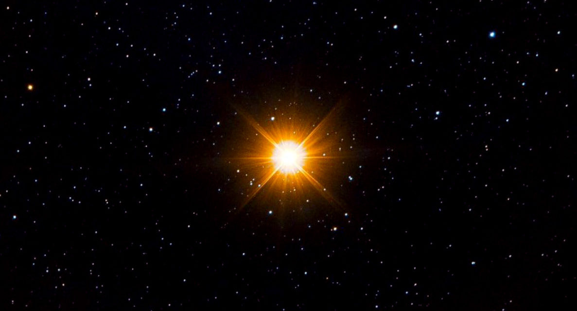 Betelgeuse, scoperta la causa del recente calo di luminosità