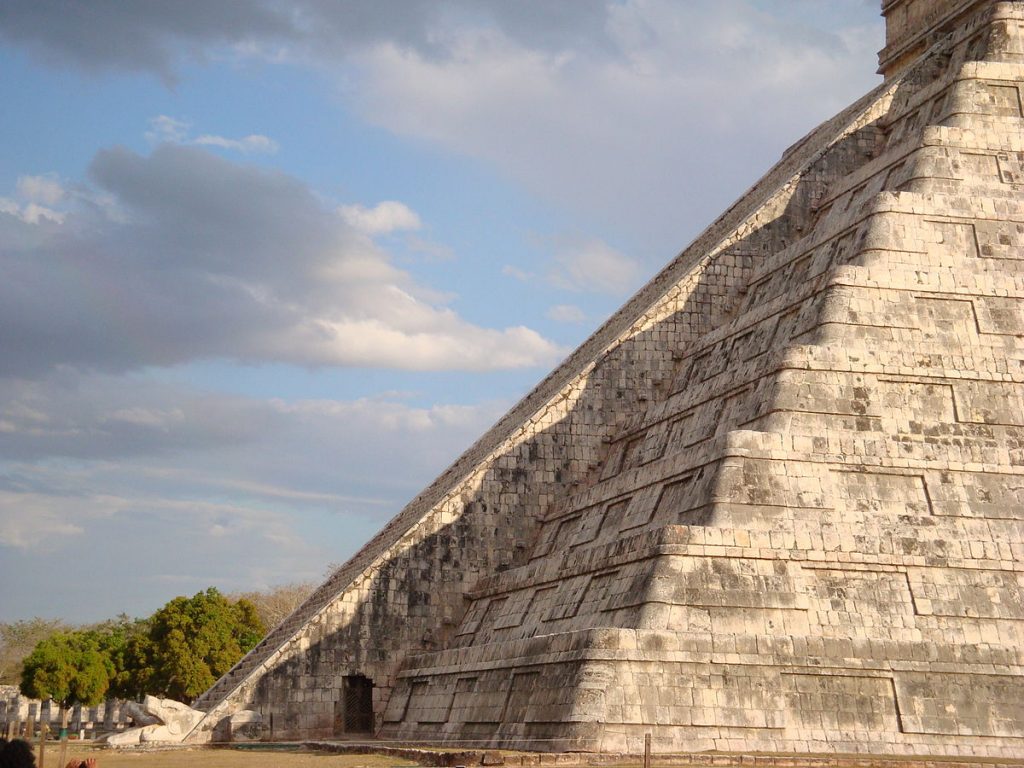 La piramide di Chichén Itzà nel giorno dell'equinozio